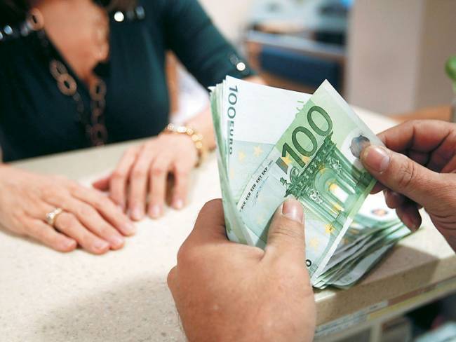 Γιατί μπαίνει πλαφόν σε υψηλές επικουρικές συντάξεις; Γιατί μπαίνει πλαφόν σε υψηλές επικουρικές συντάξεις;
