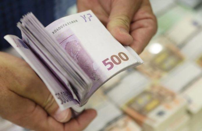 ΑΑΔΕ: 5,2 εκατ. ευρώ έκρυψαν 14 επιχειρήσεις εστίασης ΑΑΔΕ: 5,2 εκατ. ευρώ έκρυψαν 14 επιχειρήσεις εστίασης