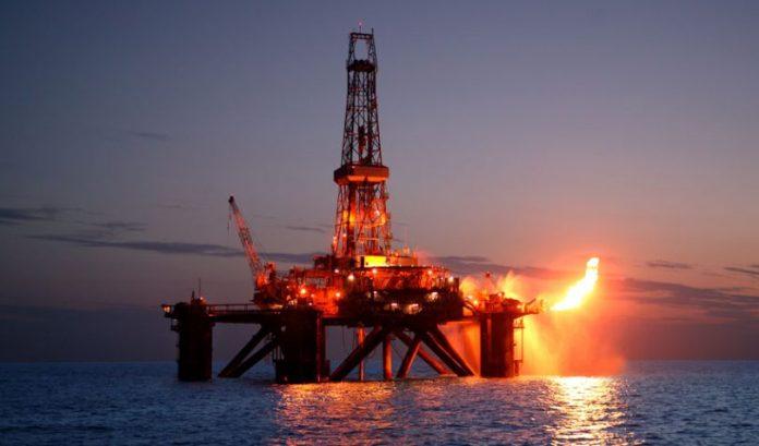 Ουκρανικά πλήγματα σε πλατφόρμες της Lukoil στην Κασπία κλιμακώνουν τον ενεργειακό πόλεμο Ουκρανικά πλήγματα σε πλατφόρμες της Lukoil στην Κασπία κλιμακώνουν τον ενεργειακό πόλεμο