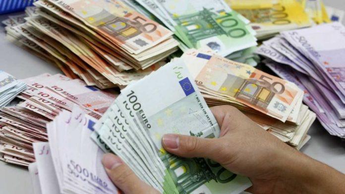 Δώρο Πάσχα: Μεγάλη Τετάρτη η καταβολή Δώρο Πάσχα: Μεγάλη Τετάρτη η καταβολή