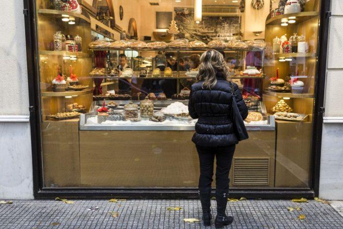 Σε εορταστικούς ρυθμούς η αγορά ενόψει Πάσχα Σε εορταστικούς ρυθμούς η αγορά ενόψει Πάσχα