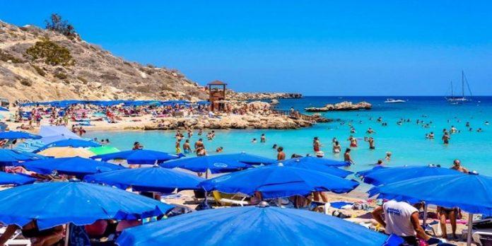 ΓΣΕΕ: Οι εργαζόμενοι δεν αντέχουν οικονομικά να πάνε διακοπές για μια εβδομάδα ΓΣΕΕ: Οι εργαζόμενοι δεν αντέχουν οικονομικά να πάνε διακοπές για μια εβδομάδα