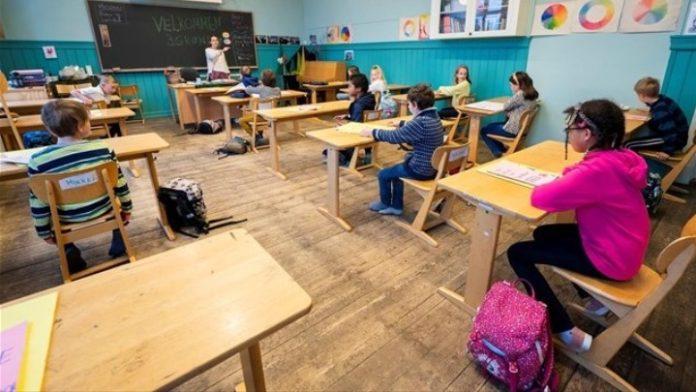 Τηλεκπαίδευση στα σχολεία από σήμερα μέχρι τις 29 Μαρτίου Τηλεκπαίδευση στα σχολεία από σήμερα μέχρι τις 29 Μαρτίου
