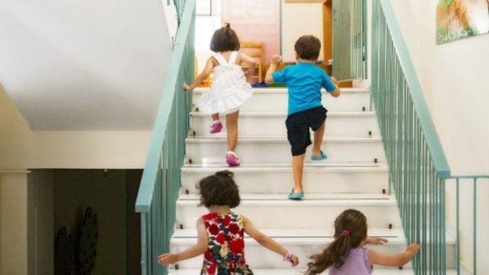 Ποιες μητέρες ανηλίκων βγαίνουν στη σύνταξη πριν τα 62 έτη Ποιες μητέρες ανηλίκων βγαίνουν στη σύνταξη πριν τα 62 έτη
