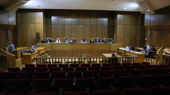 Δίκη Χρυσής Αυγής: Ο πατέρας του Μπαρμπαρούση κατέθεσε ως μάρτυρας στο δικαστήριο Δίκη Χρυσής Αυγής: Ο πατέρας του Μπαρμπαρούση κατέθεσε ως μάρτυρας στο δικαστήριο