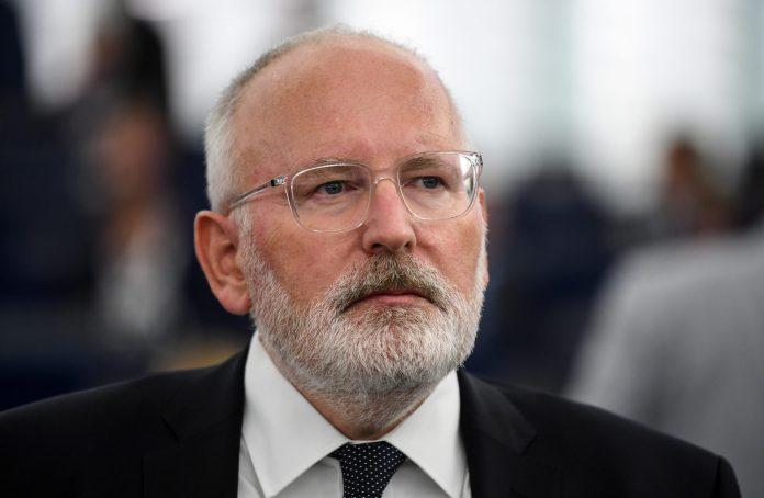 Προϋπολογισμός της ΕΕ: Απορρίπτει την πρόταση Όρμπαν για αναβολή ο Φρανς Τίμερμανς Προϋπολογισμός της ΕΕ: Απορρίπτει την πρόταση Όρμπαν για αναβολή ο Φρανς Τίμερμανς