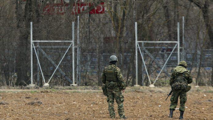 Με πρεσβευτές της Ε.Ε. αύριο στον φράχτη του Έβρου ο Τάκης Θεοδωρικάκος Με πρεσβευτές της Ε.Ε. αύριο στον φράχτη του Έβρου ο Τάκης Θεοδωρικάκος