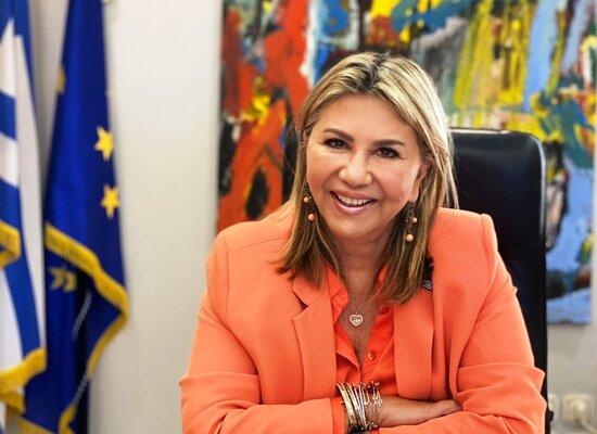 Συνεργασία του Μιχάλη Παπαδόπουλου με τη Ζέττα Μακρή για εκπτώσεις εισιτηρίων και της Hellenic Train σε εκπαιδευτικούς 50% Συνεργασία του Μιχάλη Παπαδόπουλου με τη Ζέττα Μακρή για εκπτώσεις εισιτηρίων και της Hellenic Train σε εκπαιδευτικούς 50%