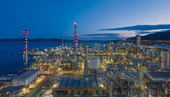 Στην Motor Oil οι ΑΠΕ της ΕΛΛΑΚΤΩΡ Στην Motor Oil οι ΑΠΕ της ΕΛΛΑΚΤΩΡ