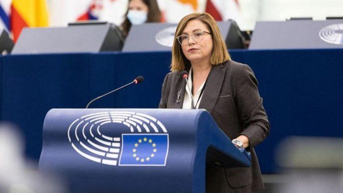 Πολιτική σύγκρουση για την υπόθεση της Μαρίας Σπυράκη Πολιτική σύγκρουση για την υπόθεση της Μαρίας Σπυράκη