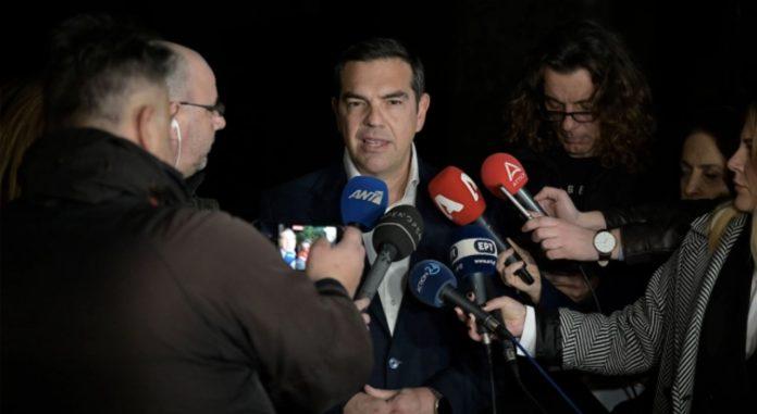 Την παραίτηση Μητσοτάκη ζήτησε «επίσημα» ο Αλέξης Τσίπρας Την παραίτηση Μητσοτάκη ζήτησε «επίσημα» ο Αλέξης Τσίπρας