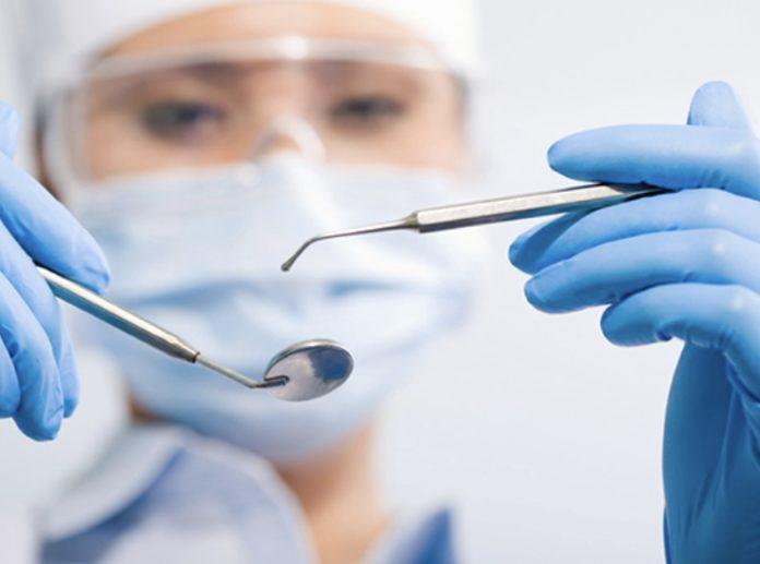 Dentist pass: Στη Βουλή το νομοσχέδιο για δωρεάν οδοντιατρικές εξετάσεις σε παιδιά Dentist pass: Στη Βουλή το νομοσχέδιο για δωρεάν οδοντιατρικές εξετάσεις σε παιδιά