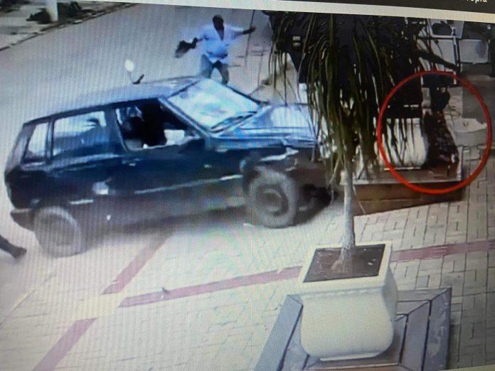 Τύχη βουνό είχε μια 5χρονη που παρασύρθηκε από αυτοκίνητο(Βίντεο) Τύχη βουνό είχε μια 5χρονη που παρασύρθηκε από αυτοκίνητο(Βίντεο)