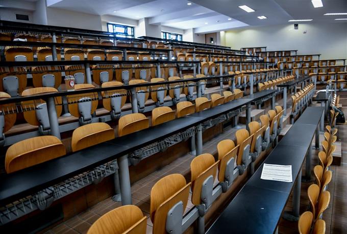 Κόντρα κυβέρνησης και ΣΥΡΙΖΑ με φόντο την ασφάλεια των πανεπιστημίων Κόντρα κυβέρνησης και ΣΥΡΙΖΑ με φόντο την ασφάλεια των πανεπιστημίων