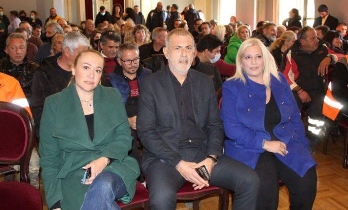 Στην ετήσια εκδήλωση της Διεύθυνσης Περιβάλλοντος και Πρασίνου ο Δήμαρχος Πειραιά Γιάννης Μώραλης Στην ετήσια εκδήλωση της Διεύθυνσης Περιβάλλοντος και Πρασίνου ο Δήμαρχος Πειραιά Γιάννης Μώραλης