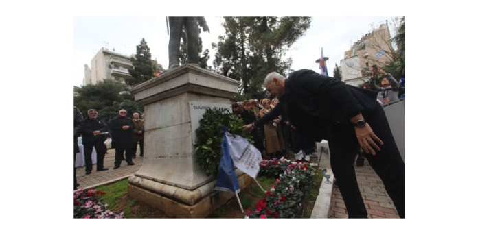 Ο Δήμος Πειραιά τίμησε τον Πειραιώτη ήρωα των Ιμίων Αντιναύαρχο Παναγιώτη Βλαχάκο Ο Δήμος Πειραιά τίμησε τον Πειραιώτη ήρωα των Ιμίων Αντιναύαρχο Παναγιώτη Βλαχάκο