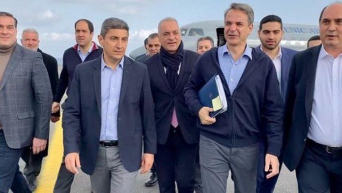 Ξενάγηση του Κυριάκου Μητσοτάκη στο Karteros Beach Sports Center από τον Λευτέρη Αυγενάκη Ξενάγηση του Κυριάκου Μητσοτάκη στο Karteros Beach Sports Center από τον Λευτέρη Αυγενάκη