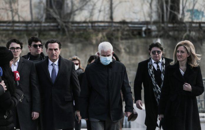 Ένοχος για δύο απόπειρες ο Πέτρος Φιλιππίδης, αθώος για τον βιασμό Ένοχος για δύο απόπειρες ο Πέτρος Φιλιππίδης, αθώος για τον βιασμό