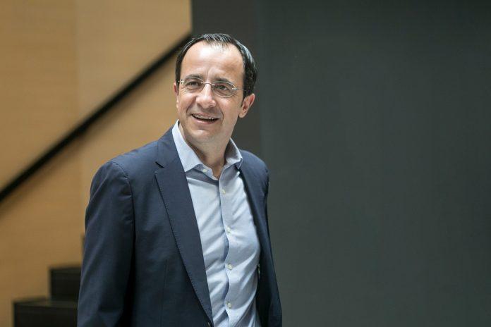 Εκλογές στην Κύπρο: Τα exit polls δίνουν πρωτιά στον Nίκο Χριστοδουλίδη Εκλογές στην Κύπρο: Τα exit polls δίνουν πρωτιά στον Nίκο Χριστοδουλίδη