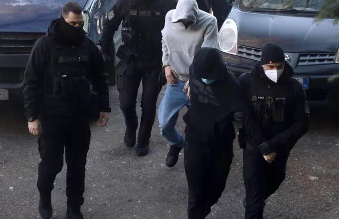 Δίκη Καμπανού: «Ήταν λες και μπαίναμε σε σφαγείο» Δίκη Καμπανού: «Ήταν λες και μπαίναμε σε σφαγείο»