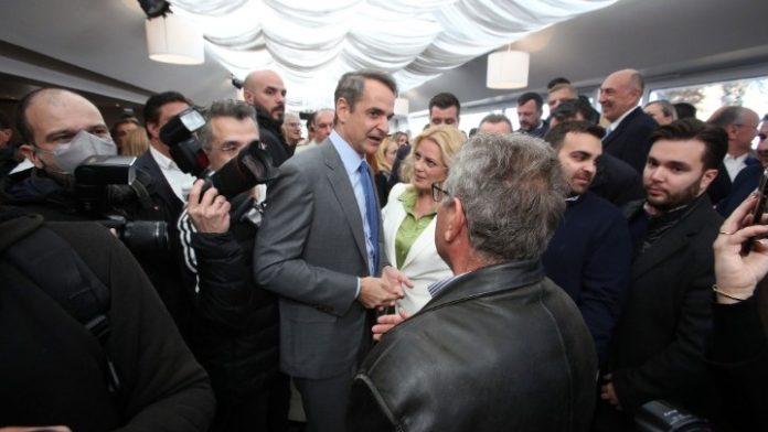 Μητσοτάκης για Τσίπρα: «Δεν έχουμε πεζοδρομιακή δημοκρατία» Μητσοτάκης για Τσίπρα: «Δεν έχουμε πεζοδρομιακή δημοκρατία»