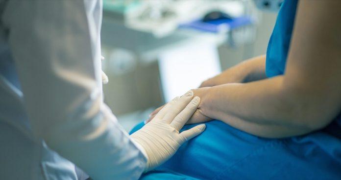 Ασφάλιστρα υγείας: Πολιτική σύγκρουση για το κενό ρύθμισης μετά την κατάργηση του δείκτη ΙΟΒΕ Ασφάλιστρα υγείας: Πολιτική σύγκρουση για το κενό ρύθμισης μετά την κατάργηση του δείκτη ΙΟΒΕ