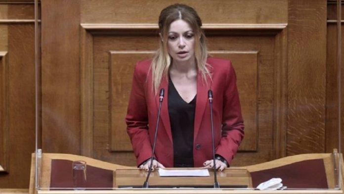 Ανεξαρτητοποιήθηκε η βουλευτής του ΣΥΡΙΖΑ Αγγελική Αδαμοπούλου Ανεξαρτητοποιήθηκε η βουλευτής του ΣΥΡΙΖΑ Αγγελική Αδαμοπούλου