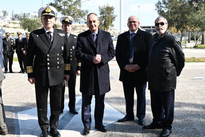 Παραδόθηκαν 13 νέα ειδικά οχήματα μεταφοράς αστυνομικών σκύλων Κ-9 Παραδόθηκαν 13 νέα ειδικά οχήματα μεταφοράς αστυνομικών σκύλων Κ-9