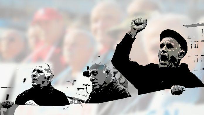 Συγκέντρωση διαμαρτυρίας πραγματοποιούν οι συνταξιούχοι Συγκέντρωση διαμαρτυρίας πραγματοποιούν οι συνταξιούχοι