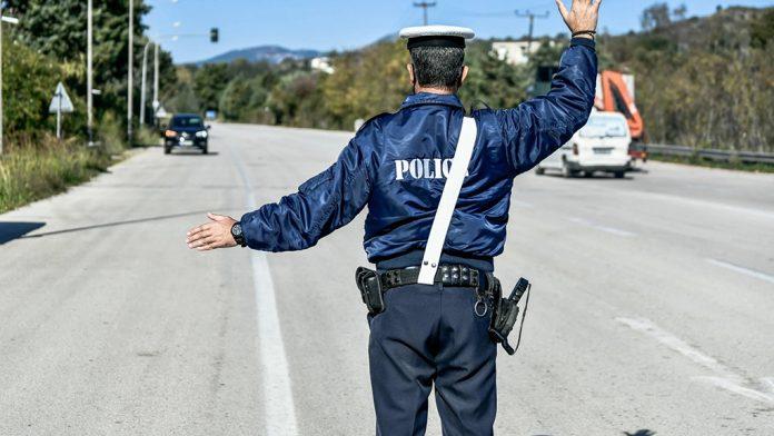 Αυξημένα μέτρα Τροχαίας σε όλη την επικράτεια για το τριήμερο του Αγίου Πνεύματος Αυξημένα μέτρα Τροχαίας σε όλη την επικράτεια για το τριήμερο του Αγίου Πνεύματος