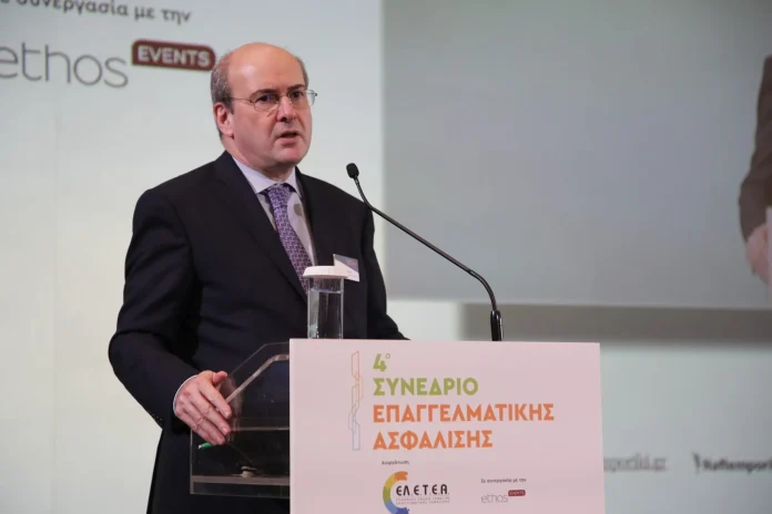 Κ. Χατζηδάκης: Αλλάζει η ζωή των ασφαλισμένων με την ψηφιοποίηση του ΕΦΚΑ Κ. Χατζηδάκης: Αλλάζει η ζωή των ασφαλισμένων με την ψηφιοποίηση του ΕΦΚΑ