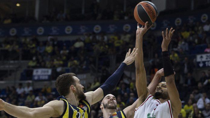 Euroleague: Νέα ήττα και απομακρύνεται από την τετράδα η Φενέρ Euroleague: Νέα ήττα και απομακρύνεται από την τετράδα η Φενέρ