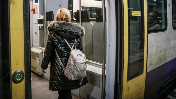 Στις ράγες ξανά τρένα και προαστιακός με «φόβο» για τα πρώτα βαγόνια Στις ράγες ξανά τρένα και προαστιακός με «φόβο» για τα πρώτα βαγόνια