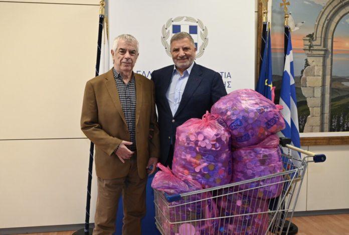 «Μην ξεχνάς το καπάκι να κρατάς» «Μην ξεχνάς το καπάκι να κρατάς»