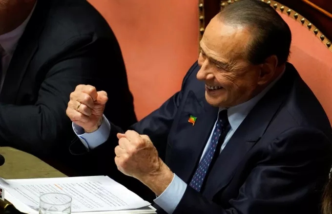 Ο Σίλβιο Μπερλουσκόνι ξανά στο νοσοκομείο Ο Σίλβιο Μπερλουσκόνι ξανά στο νοσοκομείο