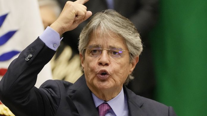 Ο πρόεδρος του Ισημερινού απειλεί με «αμοιβαίο θάνατο» Ο πρόεδρος του Ισημερινού απειλεί με «αμοιβαίο θάνατο»