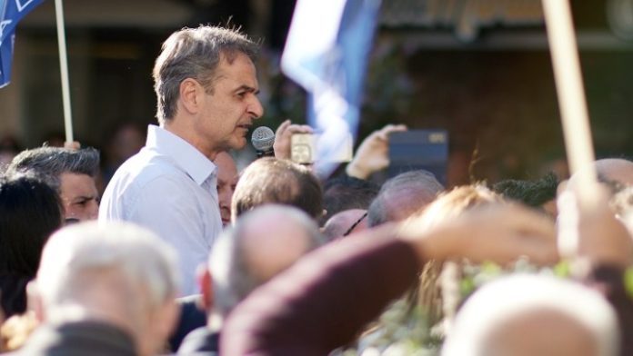Μητσοτάκης: «Η άμυνα της χώρας είναι ο υπέρτατος αυτοσκοπός» (video) Μητσοτάκης: «Η άμυνα της χώρας είναι ο υπέρτατος αυτοσκοπός» (video)