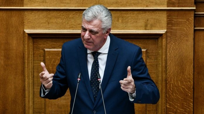 «Μύλος» στην Ελληνική Λύση μετά τις καταγγελίες Μυλωνάκη για… μαύρα ταμεία «Μύλος» στην Ελληνική Λύση μετά τις καταγγελίες Μυλωνάκη για… μαύρα ταμεία