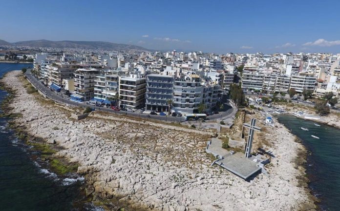 «Βράζει» ο Πειραιάς με φόντο την ανάπλαση της Πειραϊκής «Βράζει» ο Πειραιάς με φόντο την ανάπλαση της Πειραϊκής