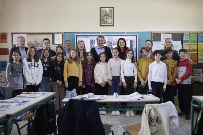 Κυρ. Μητσοτάκης: Γίνεται πράξη το νέο ψηφιακό σχολείο Κυρ. Μητσοτάκης: Γίνεται πράξη το νέο ψηφιακό σχολείο