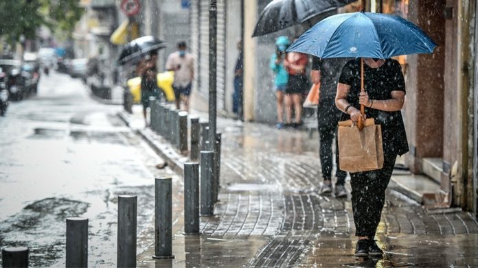 Καιρός: Ραγδαία επιδείνωση τις επόμενες ώρες Καιρός: Ραγδαία επιδείνωση τις επόμενες ώρες