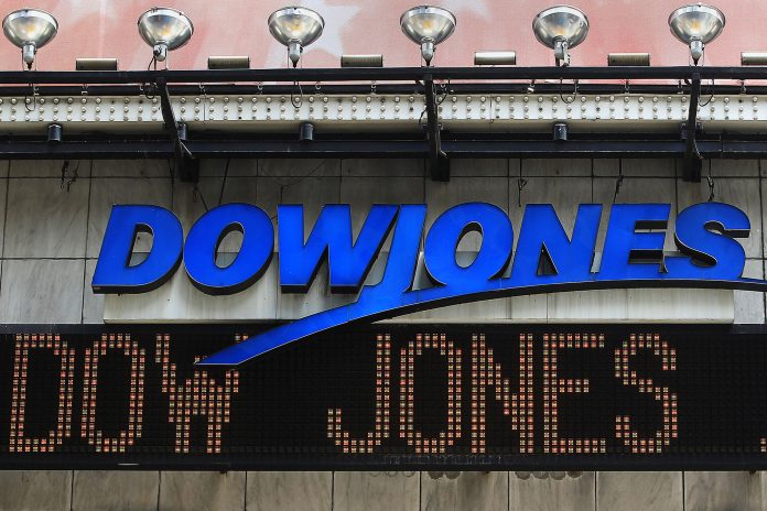 Ο Dow Jones κατρακυλάει όσο συνεχίζονται οι συνομιλίες για το ανώτατο όριο χρέους Ο Dow Jones κατρακυλάει όσο συνεχίζονται οι συνομιλίες για το ανώτατο όριο χρέους