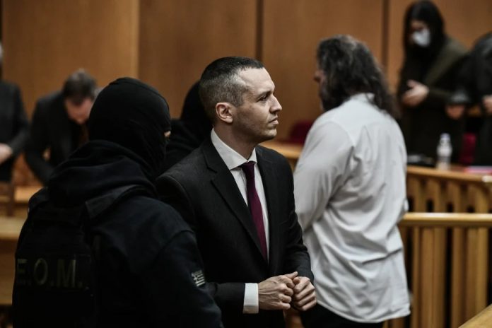 «Σπαρτιάτες»: Ανοιχτό το ενδεχόμενο ακύρωσης της εκλογής τους, εάν αποδειχτεί σύνδεση με τον Κασιδιάρη «Σπαρτιάτες»: Ανοιχτό το ενδεχόμενο ακύρωσης της εκλογής τους, εάν αποδειχτεί σύνδεση με τον Κασιδιάρη