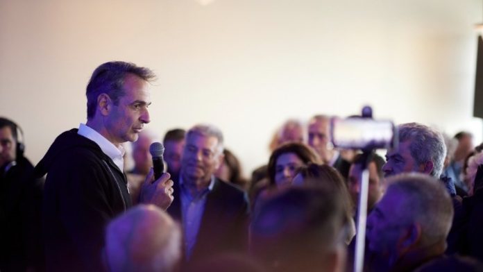 Μητσοτάκης: «Ο ελληνικός λαός θα μας εμπιστευθεί ξανά» Μητσοτάκης: «Ο ελληνικός λαός θα μας εμπιστευθεί ξανά»