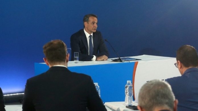 Μητσοτάκης στο Reuters: «Εφικτός ο στόχος της επενδυτικής βαθμίδας» Μητσοτάκης στο Reuters: «Εφικτός ο στόχος της επενδυτικής βαθμίδας»