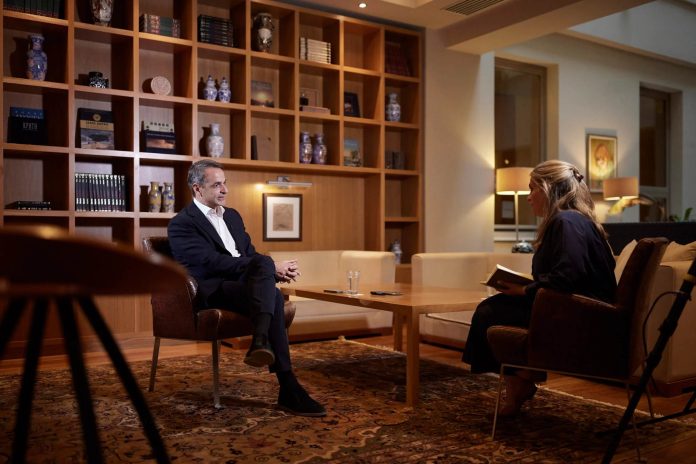 Μητσοτάκης στο Reuters: «Ξέρω ότι οι μισθοί στην Ελλάδα είναι ακόμα χαμηλοί» Μητσοτάκης στο Reuters: «Ξέρω ότι οι μισθοί στην Ελλάδα είναι ακόμα χαμηλοί»