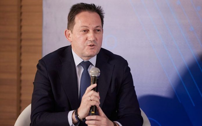 Πέτσας: «Ο πήχης της αυτοδυναμίας είναι κοντά για τη ΝΔ» Πέτσας: «Ο πήχης της αυτοδυναμίας είναι κοντά για τη ΝΔ»