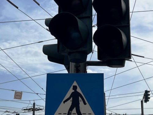 Επιχείρηση καθαρές πινακίδες από την Περιφέρεια Επιχείρηση καθαρές πινακίδες από την Περιφέρεια