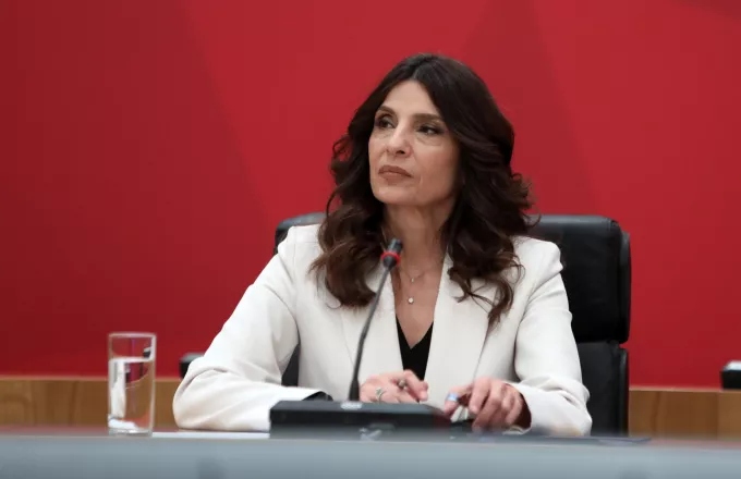 ΣΥΡΙΖΑ: Κρατάει την έδρα η Πόπη Τσαπανίδου ΣΥΡΙΖΑ: Κρατάει την έδρα η Πόπη Τσαπανίδου