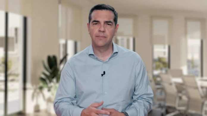 Τσίπρας: «Είμαι εδώ, δεν εγκαταλείπω την μάχη» (video) Τσίπρας: «Είμαι εδώ, δεν εγκαταλείπω την μάχη» (video)